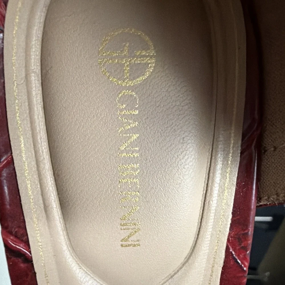 Giani Bernini Women's Ammelia Pointed Toe T-Strap Pumps Size 8 Burgundy